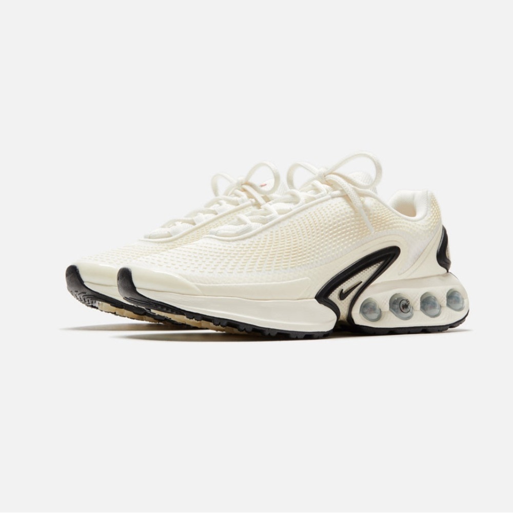 Women’s Nike Airmax DN